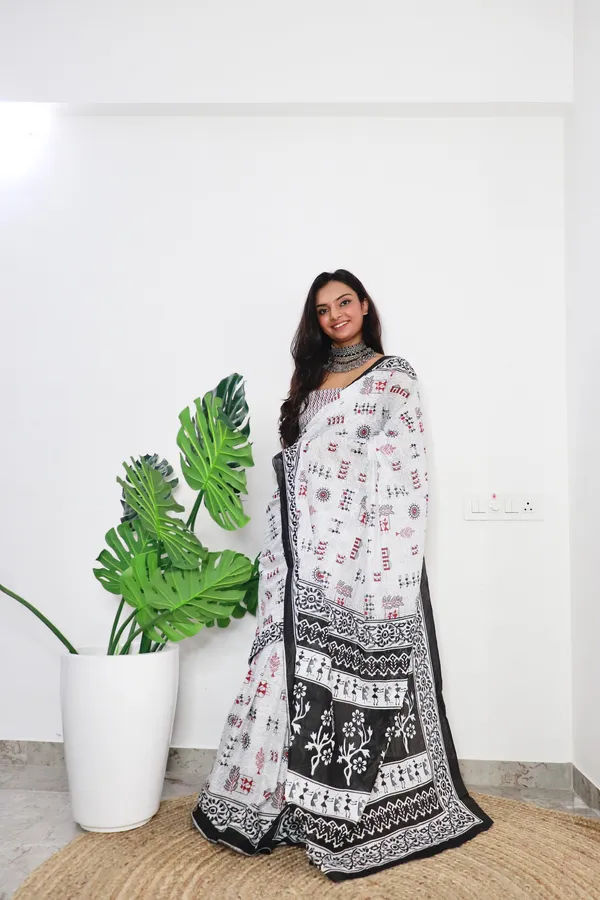 HANDICRAFT_WOMEN'S_Ikkat_PRINT_PURE_SOFT_COTTON_SAREE_WITH_BLOUSE_PIECE_With_Blouse_Piece
